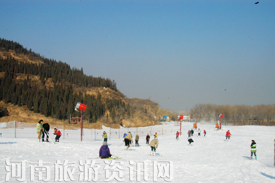 �һ������B(t��i)��ѩ��(ch��ng)�DƬ