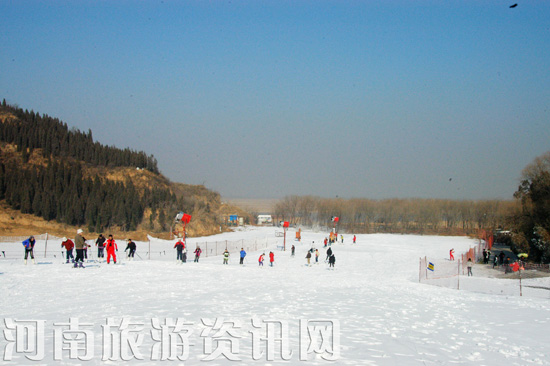 �һ������B(t��i)��ѩ�����ʈDƬչ