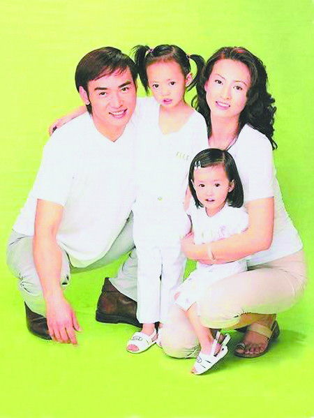 ������ Ů�� ȫ�Ҹ� С���w�� ��g 