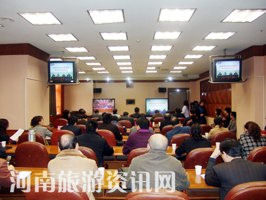 ���ξ� ��(n��i)�� ������ �ο� ����(hu��)��(ch��ng)