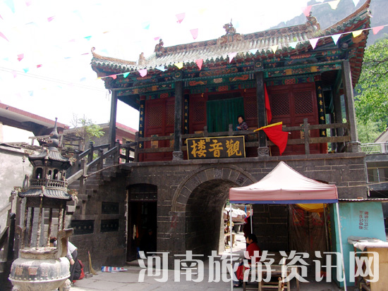 �ƴ� ��ɏ�� ���l(xi��ng) ���µ�һбɽ�T(m��n) �������