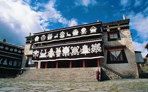 ���� ����� ��\ ���\