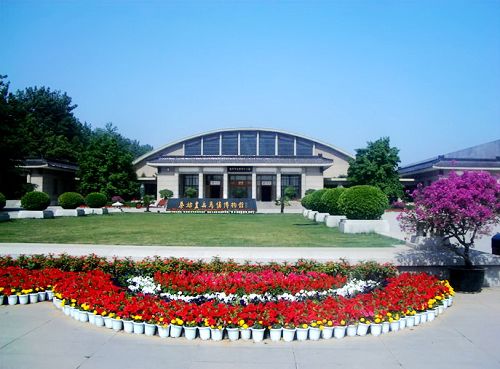 ��ʼ����Ĺ �[�؃�ǧ����i��