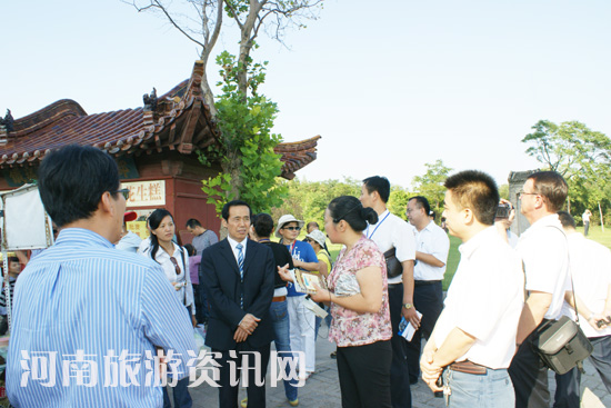 ���� ���e ���� ���_ɽ ��@