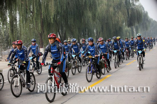 200���T�ѹ������_(t��i)ɽ����(d��o)��̼����