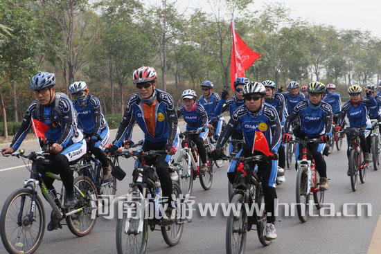 200���T�ѹ������_(t��i)ɽ����(d��o)��̼����