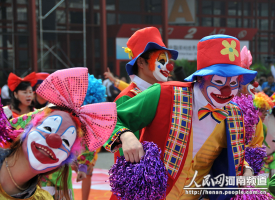 2012�������γ������LՓ���g����Ѳ��