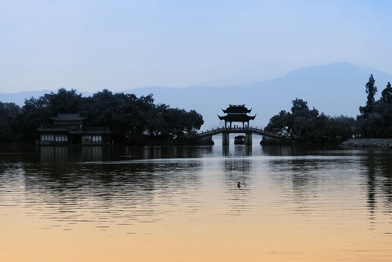 һ��(g��)�ˣ�һ�����������������M(f��i)�r(sh��)�g&mdash;&mdash;����