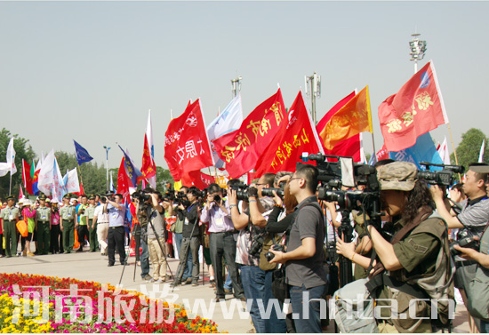 ���T�{�M��ĸ�H��