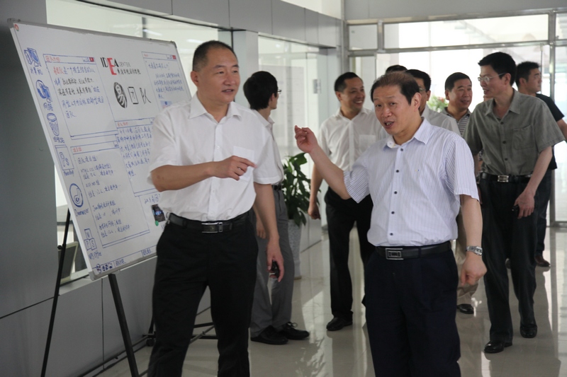 �v�R�������ξ��c�S���W(xu��)Ժ�e��У��������Մ��