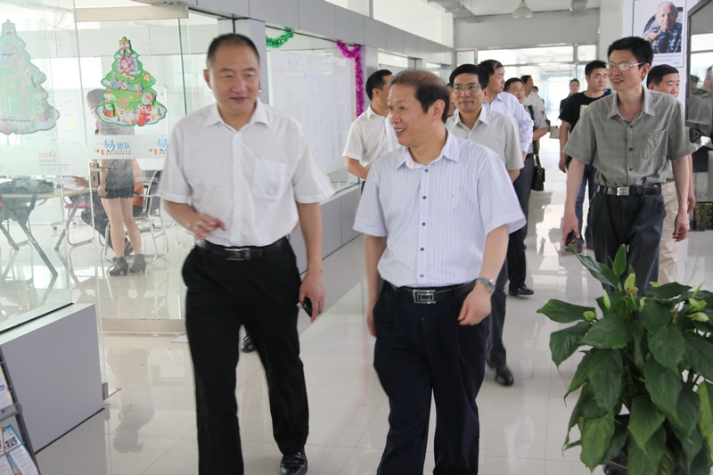 �v�R�������ξ��c�S���W(xu��)Ժ�e��У��������Մ��