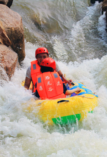 ������Ư���e���׌��f�ˑ�������A