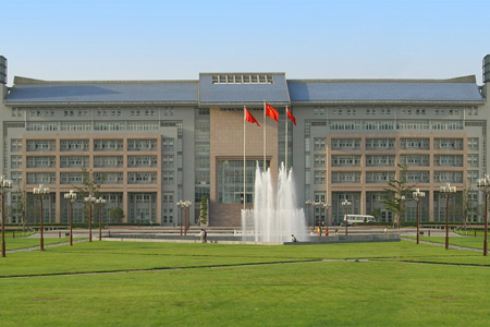 第一站:鄭州大學(xué)