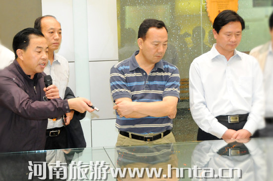 �W(xu��)��(x��)�ИI(y��)���M(j��n)��(chu��ng)һ�� �`��Ⱥ��·����(zh��ng)���h