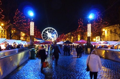 ���伾��(ji��)��Ů��� ���M(j��n)����ʮ�󶬼����΄ٵ�