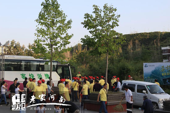 ���˷���(gu��)�c�����������Aɽӭ��(l��i)�����ο�