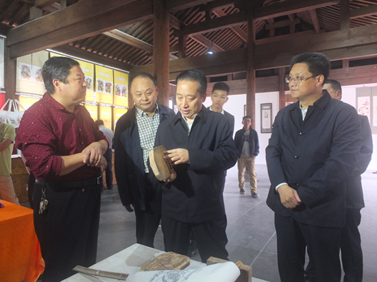 �����(zh��n)�����_���Ļ����ΘI(y��)�l(f��)չ�����^(q��)�������c(di��n)