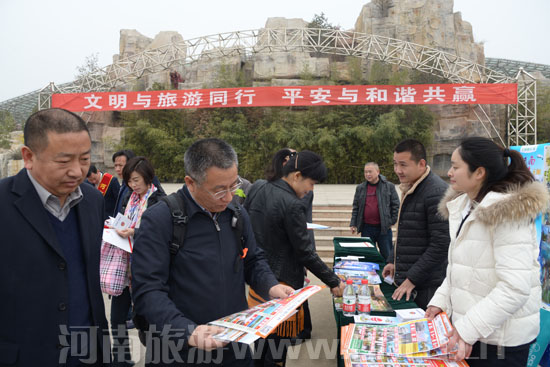 ʡ���ξֽM���_չ&ldquo;3.15&rdquo;��(gu��)�H���M(f��i)�ߙ�(qu��n)�����������(d��ng)