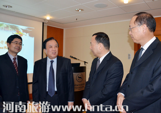 �����������M(j��n)���˹�¸砖Ħ