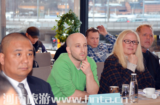 �����������M(j��n)���˹�¸砖Ħ