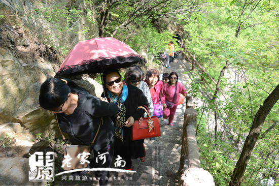 4��25��������50��λ��������������δ��ǰ�����R̶���^(q��)��������(bi��o)־����-�质���R̶����ֱͨ܇��ʽ�_ͨ�� 