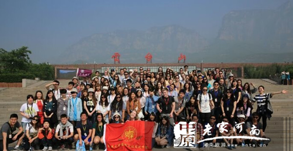 ���_ɽ�ЌW(xu��)�Ј��� ӭ�������ЌW(xu��)���ΈF(tu��n)�(du��)