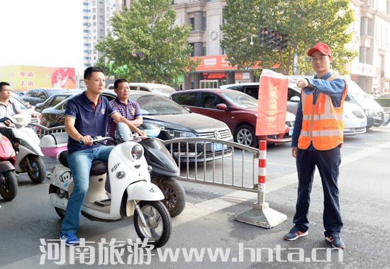 �Ҿ��_չ�������н�ͨ��(d��o)־Ը�߻��