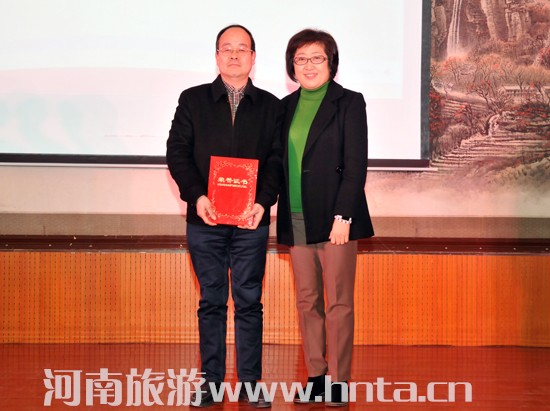 �Ҿ��e�k2017ӭ�´���Ԓ��