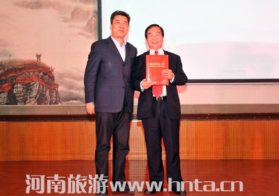 �Ҿ��e�k2017ӭ�´���Ԓ��