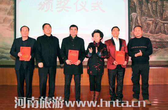 �Ҿ��e�k2017ӭ�´���Ԓ��