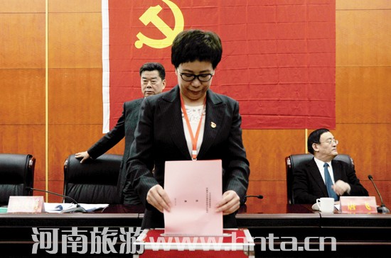 �Ҿ�ֱ�ٙC�P�hί�A�M��ɓQ��