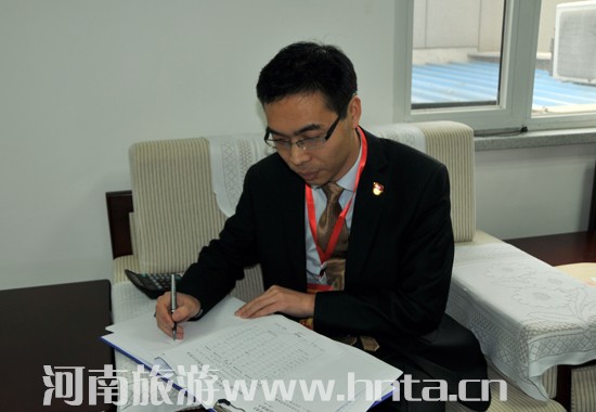 �Ҿ�ֱ�ٙC(j��)�P(gu��n)�hί�A�M��ɓQ��