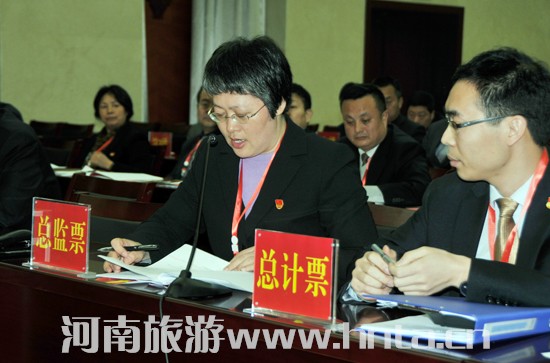 �Ҿ�ֱ�ٙC(j��)�P(gu��n)�hί�A�M��ɓQ��