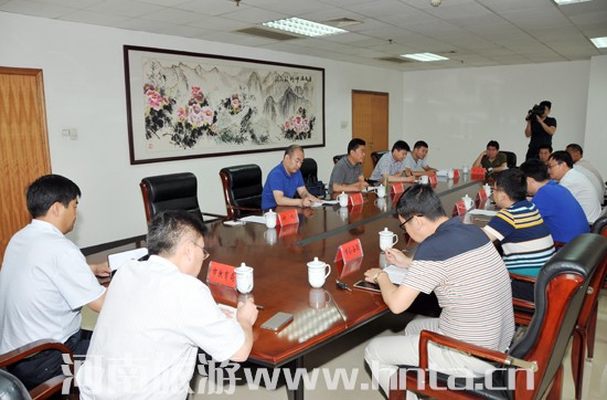 ���P�и����L(zh��ng)���(du��)����(d��o)�z��ƽ�ɽ�С������а�ȫ���a(ch��n)������r