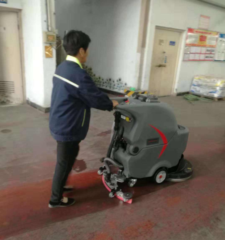 車間用洗地機(jī)價格是不是越貴越好